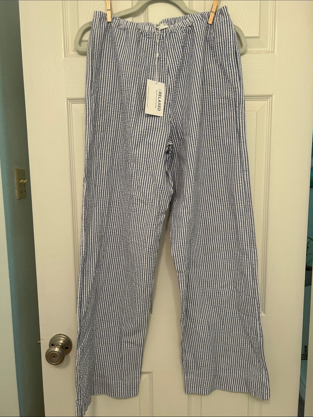 LA Relaxed, Blue and White Stripe Seersucker Simple Pant
